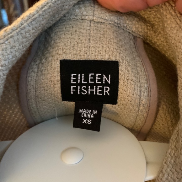 Eileen Fusher 70 percent linen 30 percent cotton swing jacket. With pockets. - Picture 3 of 4